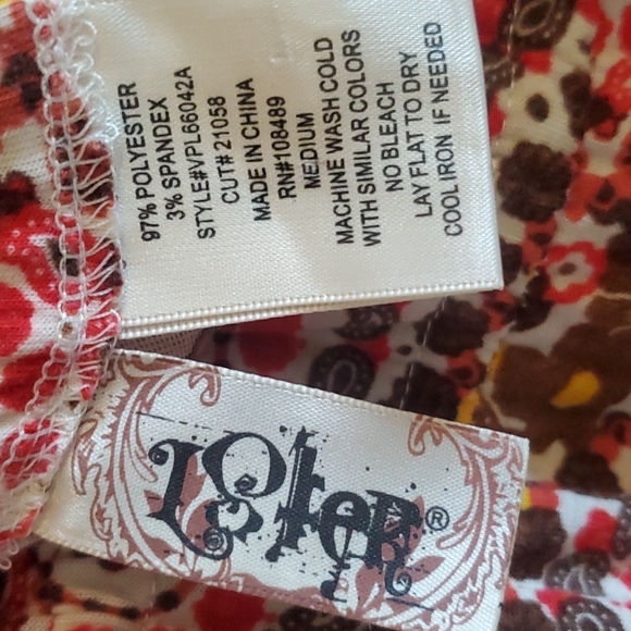 Vibrant Dress! - Picture 6 of 7